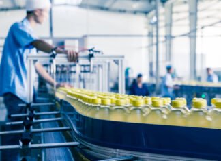 Китай пока не пострадал от американских пошлин: его товары покупают другие страны