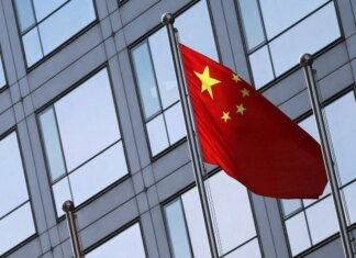 Адміністрація Трампа розширює роль держави в економіці для зменшення залежності від Китаю — NYT