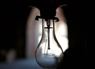 Графіки погодинних відключень світла сьогодні у 12 регіонах — міністр