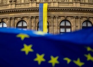 Bloomberg: Великобритания и Канада используют замороженные активы РФ для Украины