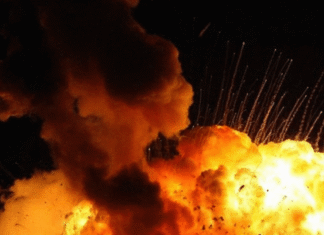 В Киеве ночью прогремели мощные взрывы: россияне атаковали столицу баллистикой