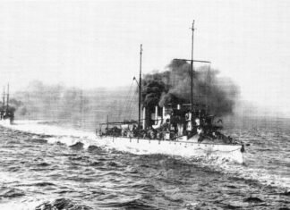 Удержал Крым: как 12 октября 1917 года миноносец «Завидный» поднял флаг Украины в Севастополе (фото)