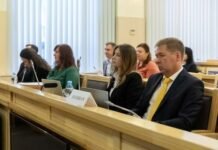 Суд продолжит рассмотрение иска Порошенко об отмене санкций против него в закрытом режиме 7 ноября — адвокат