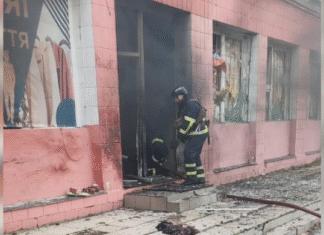 У Семенівці на Чернігівщині російський дрон атакував магазин: загинув чоловік, жінка отримала поранення