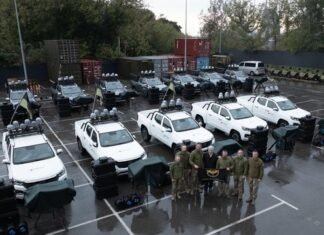 Первая партия противоразведывательных комплексов «Ай-Петри» из госзаказа поступила в ВСУ, сообщил Порошенко