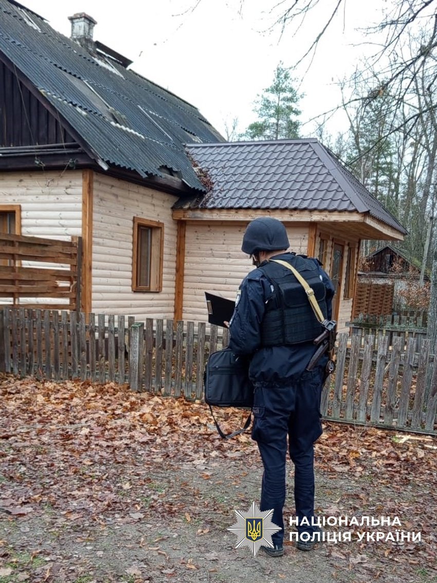 Російські дрони атакували Корюківський район на Чернігівщині: пошкоджені будинки та автомобіль