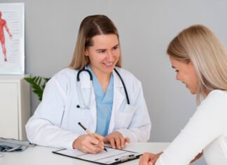 Добровольное медстрахование 2025: какие полисы выбирают украинцы и как меняется рынок