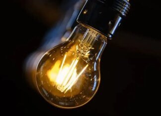 Відключення світла 25 листопада: ДТЕК оприлюднив графіки для Києва та областей