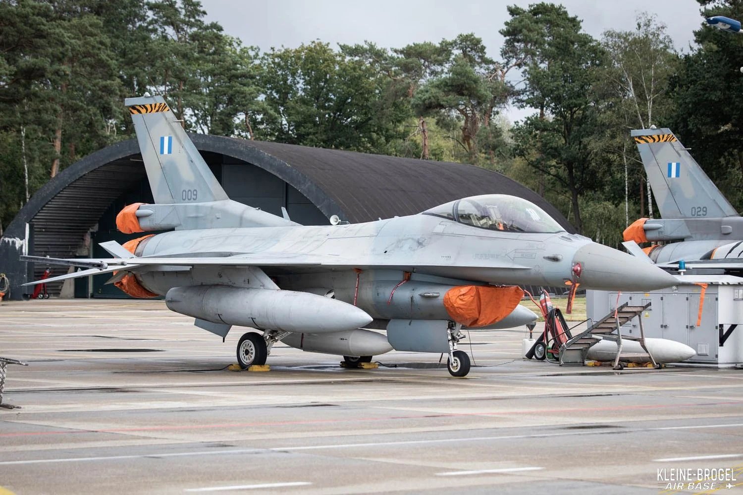 У Бельгії над авіабазою, де зберігаються ядерні боєприпаси США, зафіксовано невідомі дрони