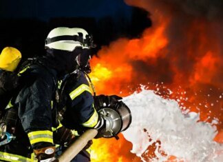 Нічна атака на Київ: вже 9 постраждалих, пошкоджені будинки та тепломережі