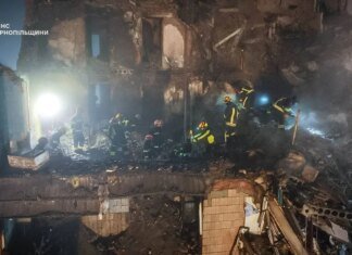 У Тернополі третю добу тривають пошуки після атаки рф: досі немає зв'язку з 16 людьми