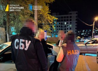 За 10 тис доларів ухвалювали "потрібні" рішення в судах: в Одесі викрито суддю та адвоката