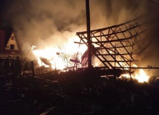 Атака на Дніпропетровщину: дві людини зазнали поранень, чоловік у важкому стані