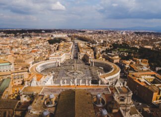 Ватикан впервые за много лет зафиксировал профицит: доходы превысили расходы на 1,6 млн евро