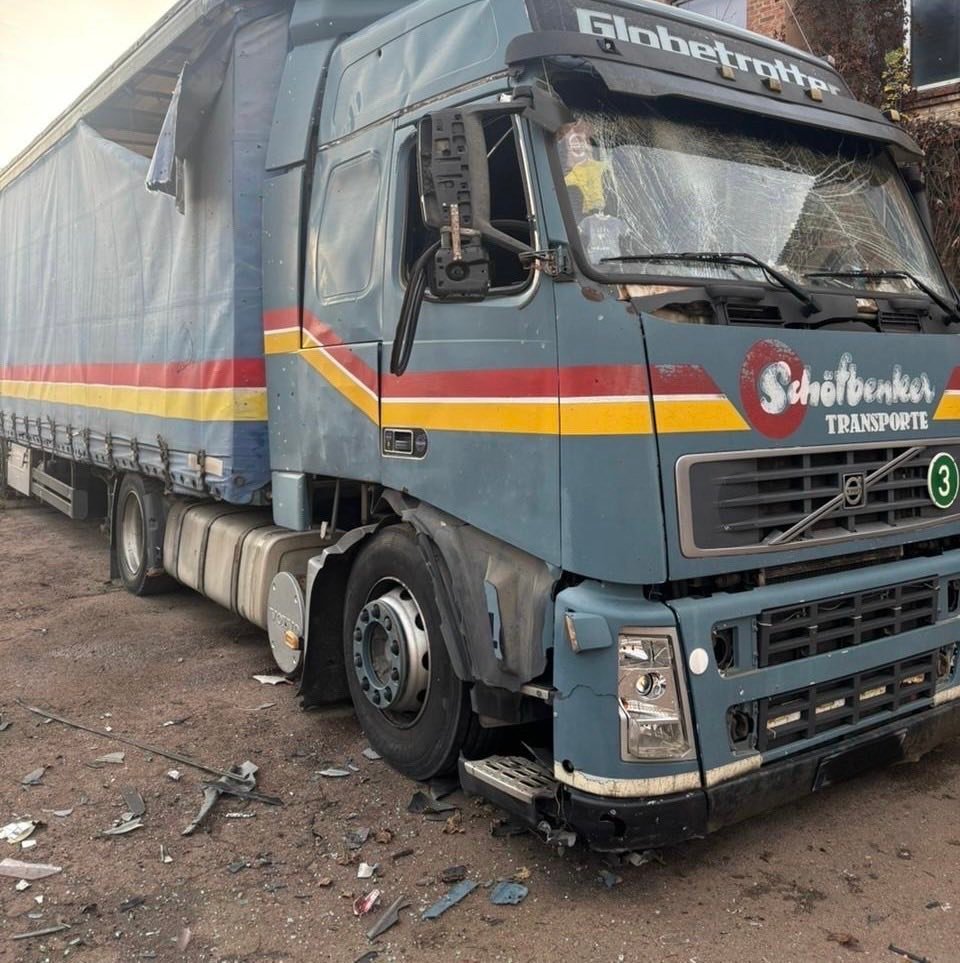 Рф атакувала центр Семенівки «Молніями»: пошкоджено дві автівки