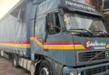 Пошкоджені автівки та будинки: ворог атакував населені пункти на Чернігівщині (Фото)