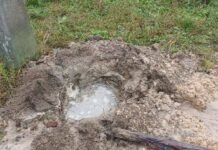 Пошкодили водопроводи під час встановлення електричних стовпів: у Чернігові низка адрес залишилася без води