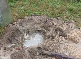 Пошкодили водопроводи під час встановлення електричних стовпів: у Чернігові низка адрес залишилася без води