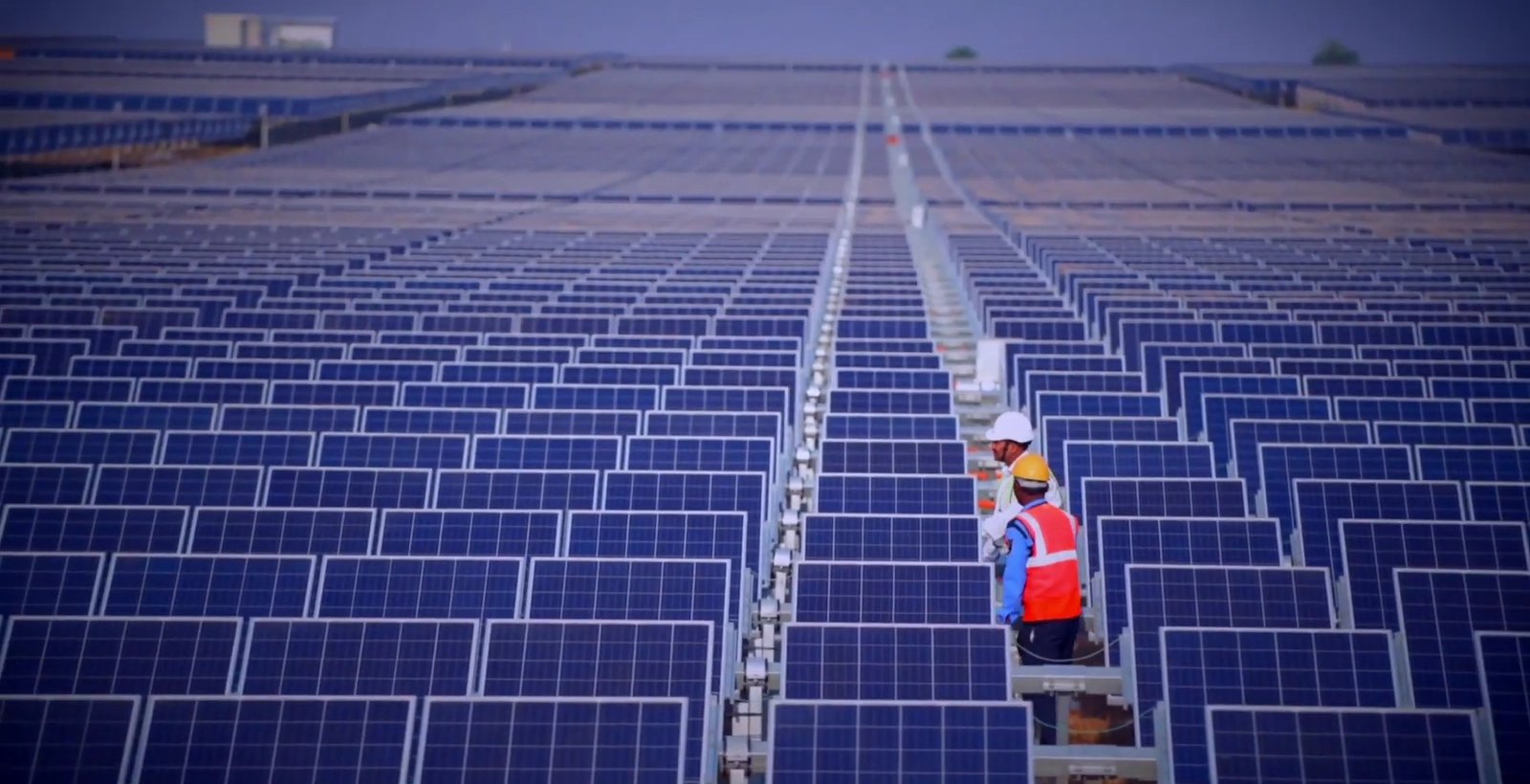 Солнечные панели и ветряки оказались бесполезными: почему их не могут использовать в Индии