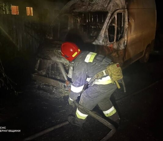 На Чернігівщині вогонь знищив мікроавтобус CITROEN JUMPER