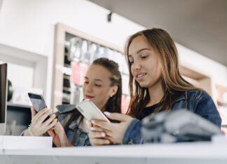 Конец бюджетных смартфонов: эксперты предупредили о росте цен к 2026 году