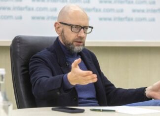 Разговоры политиков о выборах сейчас безответственны по отношению и к стране, и к собственной политической карьере — Яценюк