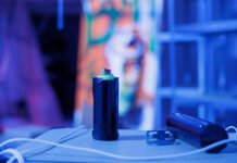 Китайские ученые удивили: новые аккумуляторы «на воде» работают без проблем даже на морозе