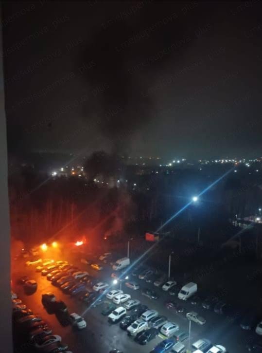 Российский Орел атаковали ракеты «Фламинго»: небо над городом пылает от обломков, — соцсети (видео)