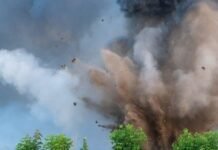 На Чернігівщині за добу понад 40 вибухів: росіяни били по чотирьох громадах дронами й артилерією