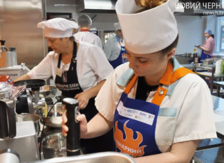 «Майже як на «МайстерШефі»: 50 кухарів із дитсадків Чернігова вдосконалювали свої навички