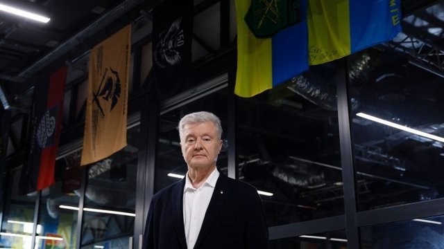 Порошенко призывает к отставке правительства и формированию новой коалиции в Верховной Раде