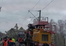 Поезд возле Коростеня сошел с рельсов из-за удара российского БПЛА, — УЗ