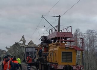 Поезд возле Коростеня сошел с рельсов из-за удара российского БПЛА, — УЗ