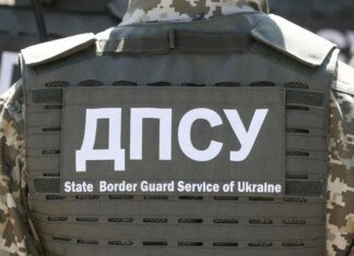 Сотні авто стоять у чергах на кордоні з Польщею: названо найбільш завантажені пункти