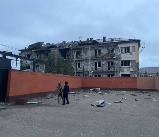 Будівля управління фсб рф у чечні повністю згоріла після атаки дронів ЗСУ: постраждала будівля мвс