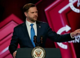 "Шанувати батьків, а не відправляти гроші в Україну": Венс назвав пріоритети адміністрації Трампа