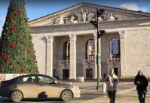 Окупанти перетворили театр у Маріуполі на об’єкт пропаганди — ЦПД