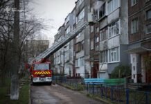 У Чернігові горіла квартира на третьому поверсі: евакуйовано трьох осіб, загинув домашній улюбленець