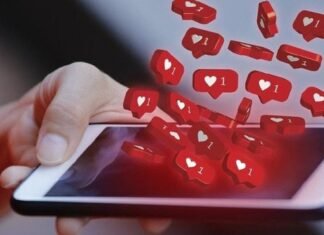 Гроші за вподобайки та викуп товару: шахраї видурили у жительки Чернігова понад 41 тисячу гривень