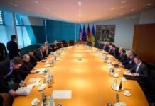 Длились более 5 часов: в Берлине завершились украинско-американские переговоры