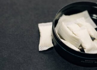 Снюс під жорсткіші правила: у Раді готують обмеження для нікотинових паучів