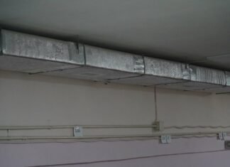 Скандал через вентиляцію у ліцеї: Брижинський звинувачує Білогуру і Пекур у бюджетній афері