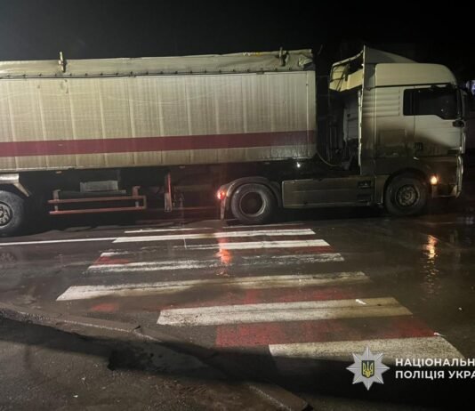 Смертельна ДТП на «зебрі» в Чернігові: під колесами вантажівки загинула 84-річна жінка