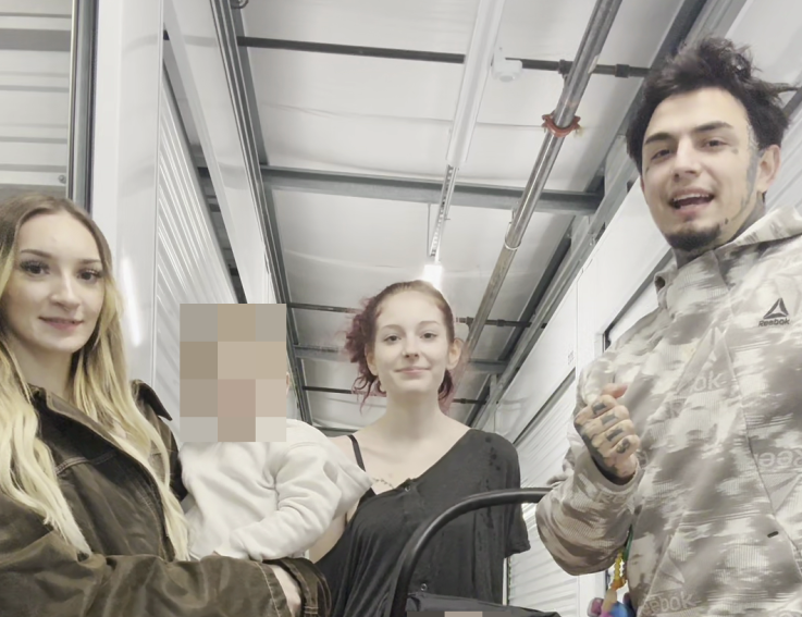 Мы бездомные и спим на складе с малышами — теперь ждем еще двоих