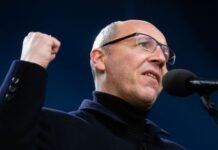 Порошенко призвал поддержать наименование улицы в честь Андрея Парубия в центре Киева