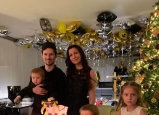 Павел Дуров оплатит ЭКО любой женщине моложе 38 лет, которая согласится родить ему ребенка