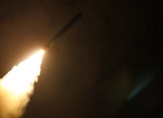 Воздушная тревога в ряде областей: россияне атакуют Украину крылатыми ракетами и баллистикой, в воздухе МиГ-31К