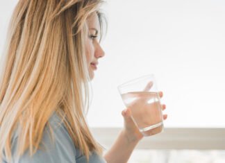 В питьевой воде найдены опасные частицы: связаны с риском для новорожденных