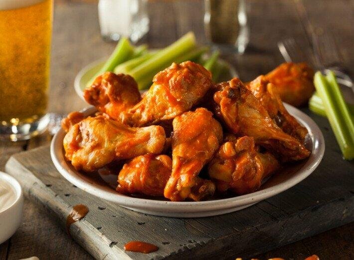 Суботній рецепт: крильця в хрумкій паніровці