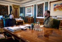 Кадры как карты: что побудило Зеленского перетасовать властную колоду